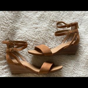 Wedge sandals
